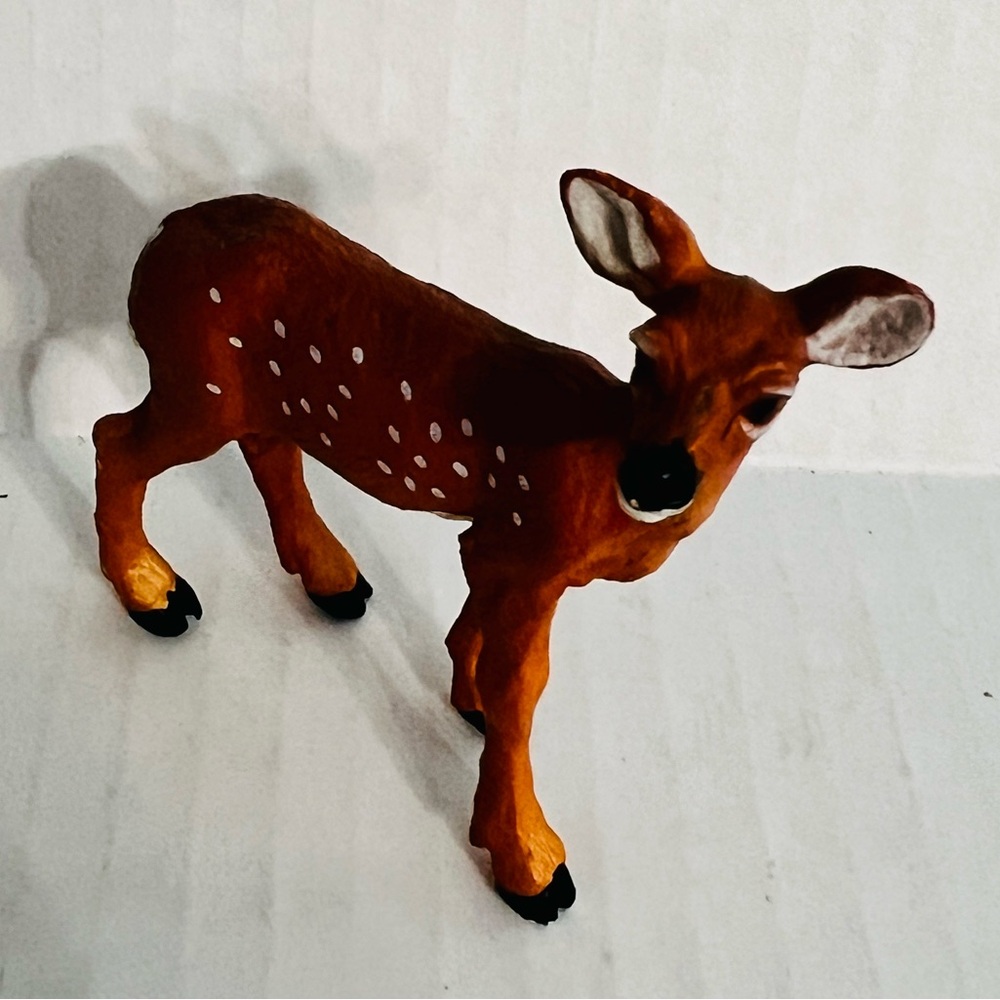 Safari White Tail Deer Figurine